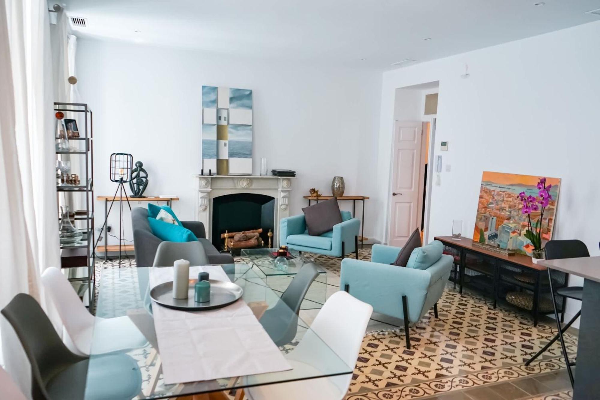 Elegant 2-Br Apartment With Unmatched Central Location 直布罗陀 外观 照片