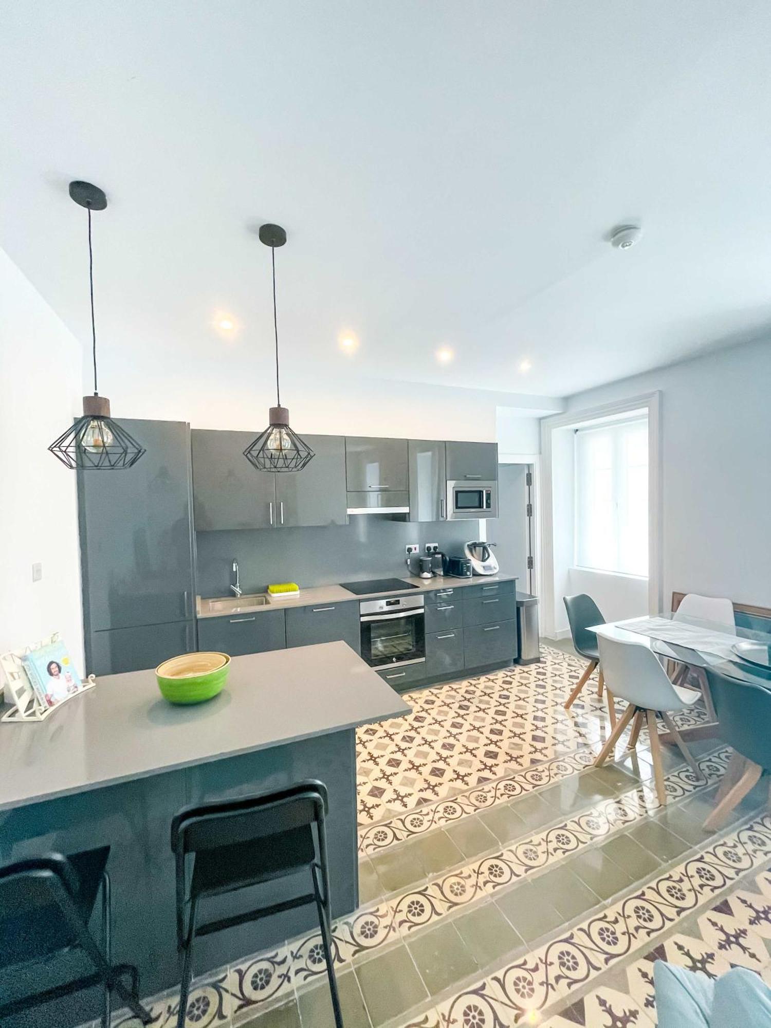Elegant 2-Br Apartment With Unmatched Central Location 直布罗陀 外观 照片