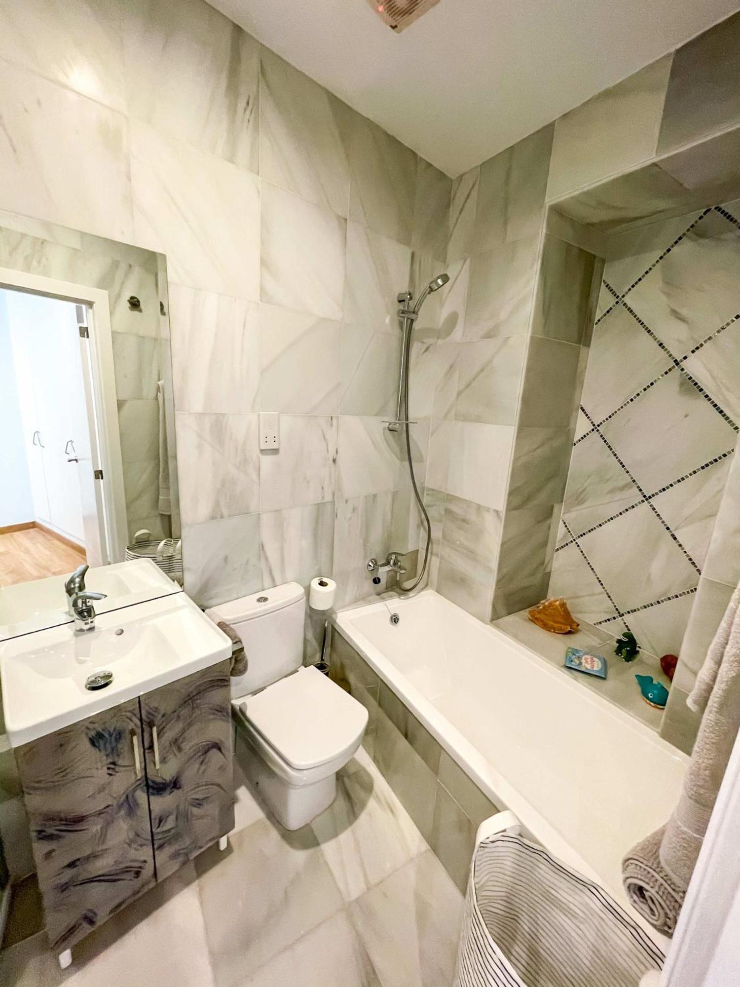 Elegant 2-Br Apartment With Unmatched Central Location 直布罗陀 外观 照片