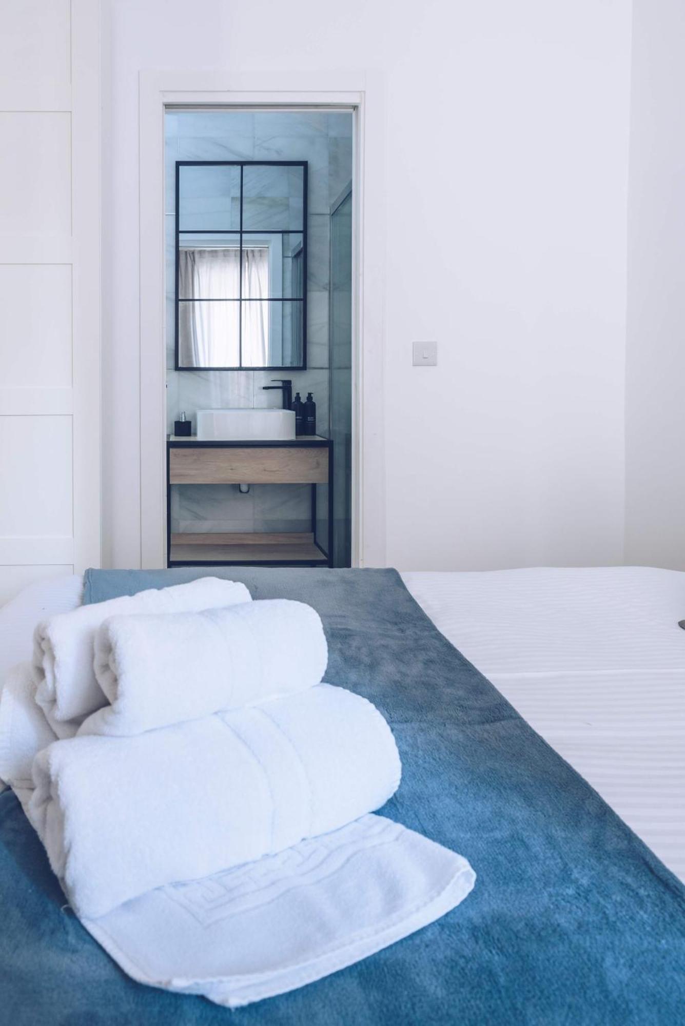 Elegant 2-Br Apartment With Unmatched Central Location 直布罗陀 外观 照片